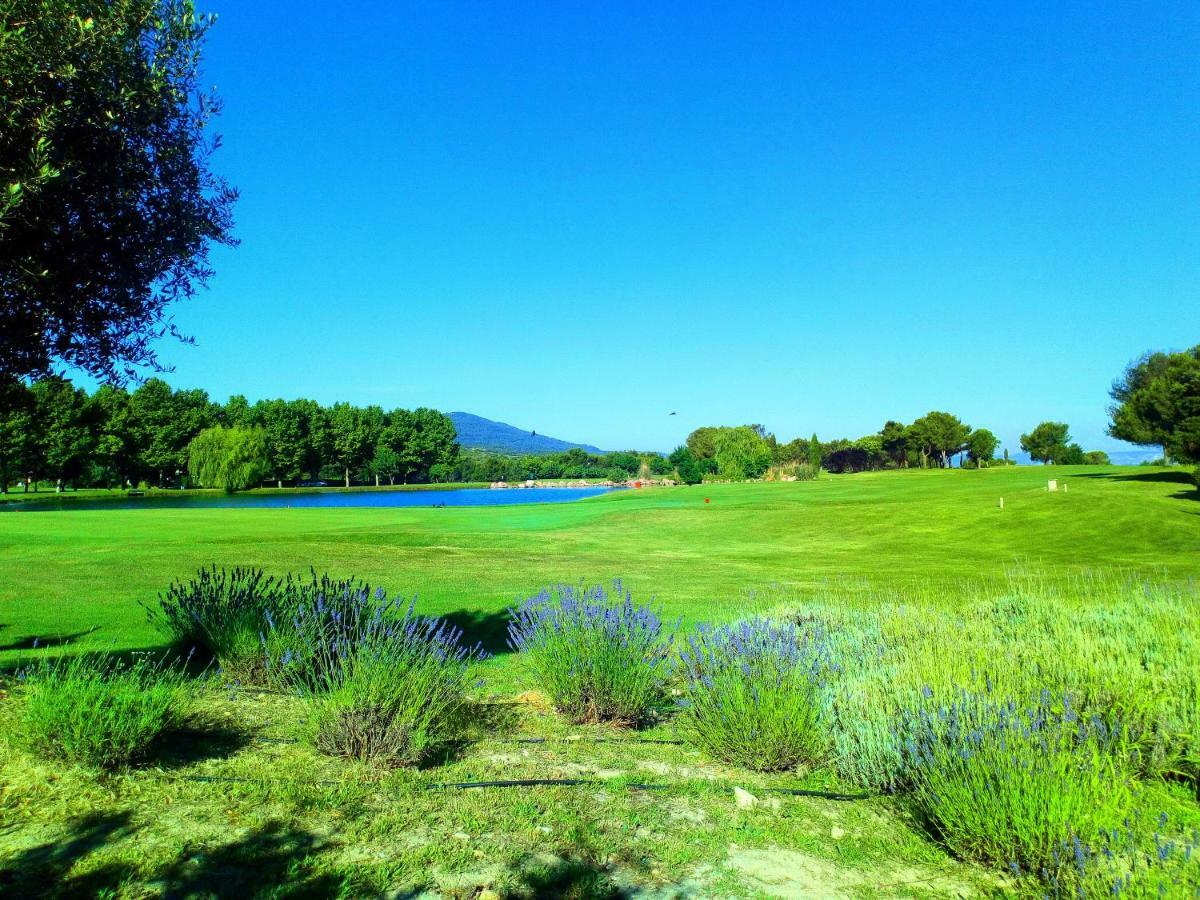 Charmant T2 Climatise Avec Belle Vue , Golf De Pont-Royal Mallemort Zewnętrze zdjęcie