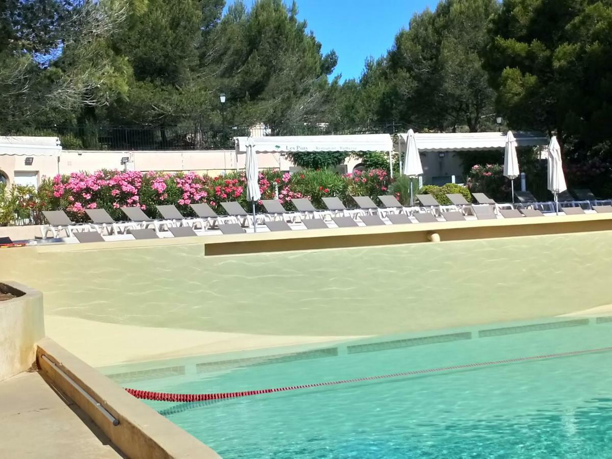 Charmant T2 Climatise Avec Belle Vue , Golf De Pont-Royal Mallemort Zewnętrze zdjęcie